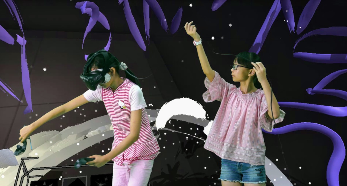 02-臺北市文山區辛亥國小-學生使用虛擬實境進行空間繪圖